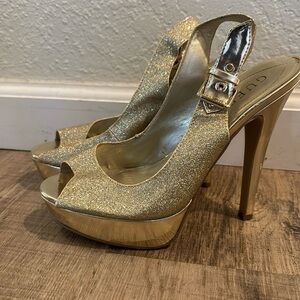 Guess gold sparkle, heel size 6 sling back peep toe